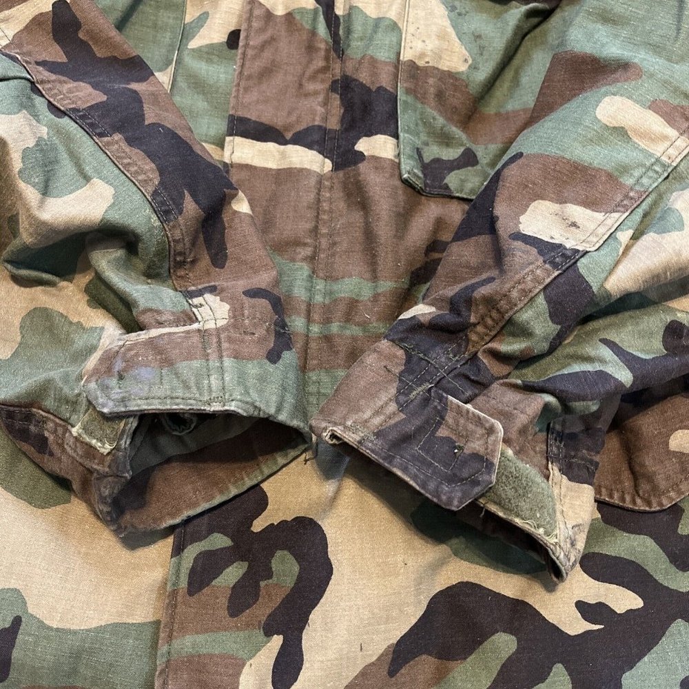 Army Camouflage Cold Weather Field Coat Jacket MEDIUM Reg Full Zip Hidden Hood - Picture 11 of 13